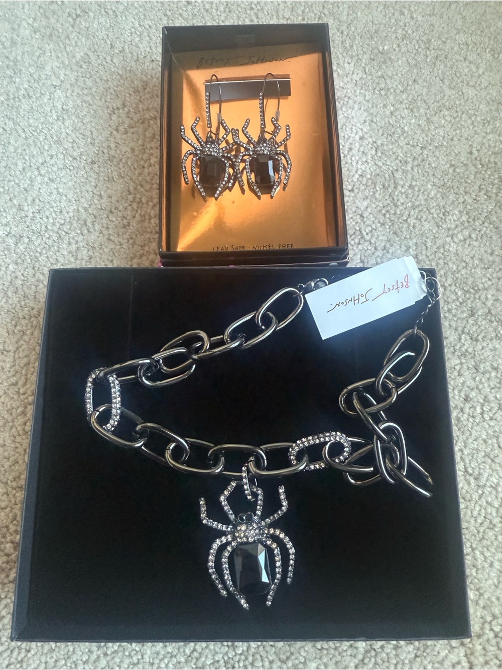 Betsey Johnson Black Crystal Statement Spider Pendant Necklace and Earrings Set